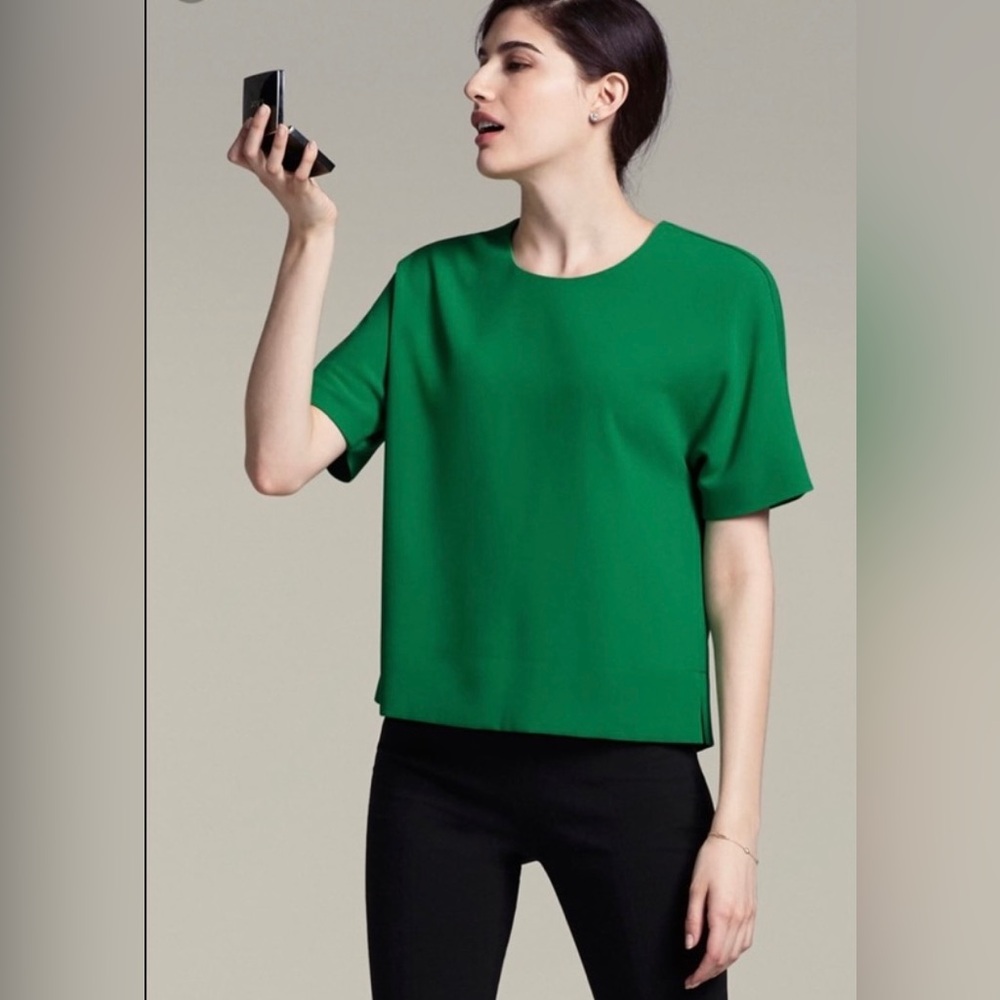 MM LAFLEUR Vreeland Top Kelly Green Blouse Crepe Clover Shirt Keyhole Snap Back